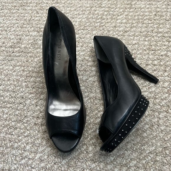 Nine West platform black peep toe heels studded size 10 - Picture 1 of 9